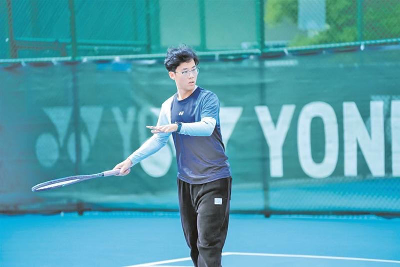 盯球1小時眼睛不敢眨 網球賽場有一批“隱形守護者”